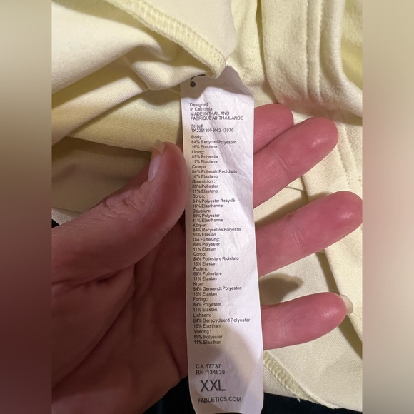 Fabletics, Oasis Twist Built In Bra Tank, light pear, size XXL - Picture 4 of 6